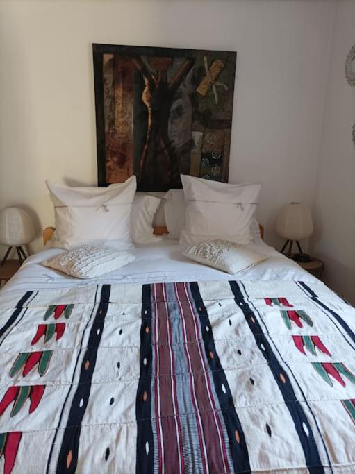 Chaumiere Avec Sa Toiture Recouverte De Chaume !!! Holiday home *